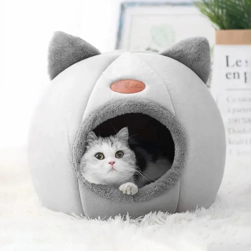 Cat Head-Shaped Bed – Cozy & Secure Sleeping Spot