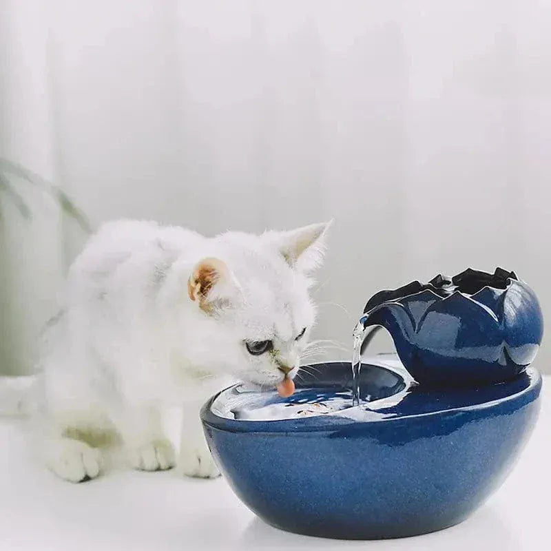 Ceramic cat water fountain – fresh & clean water