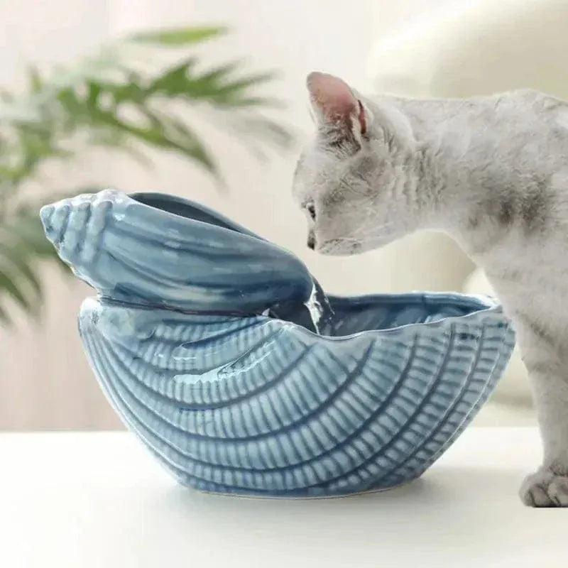 Ceramic cat water fountain with permanent filter