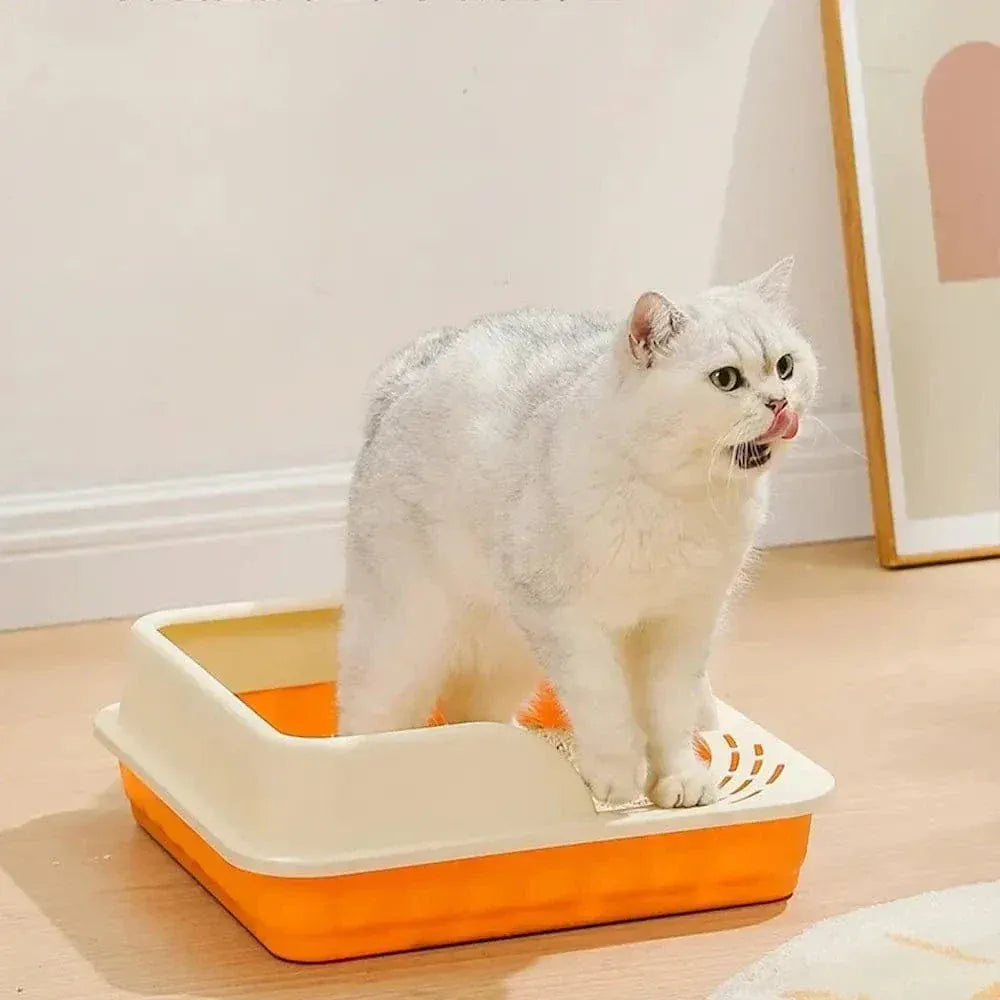 Corner cat litter box - Space-saving design
