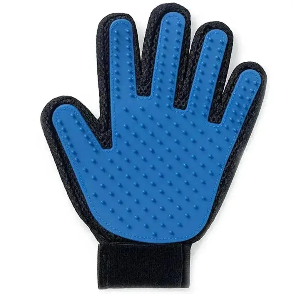 Efficient cat grooming glove