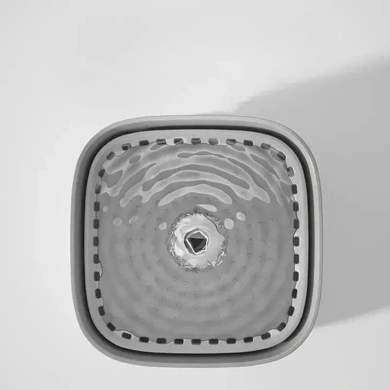 Silent cat water fountain