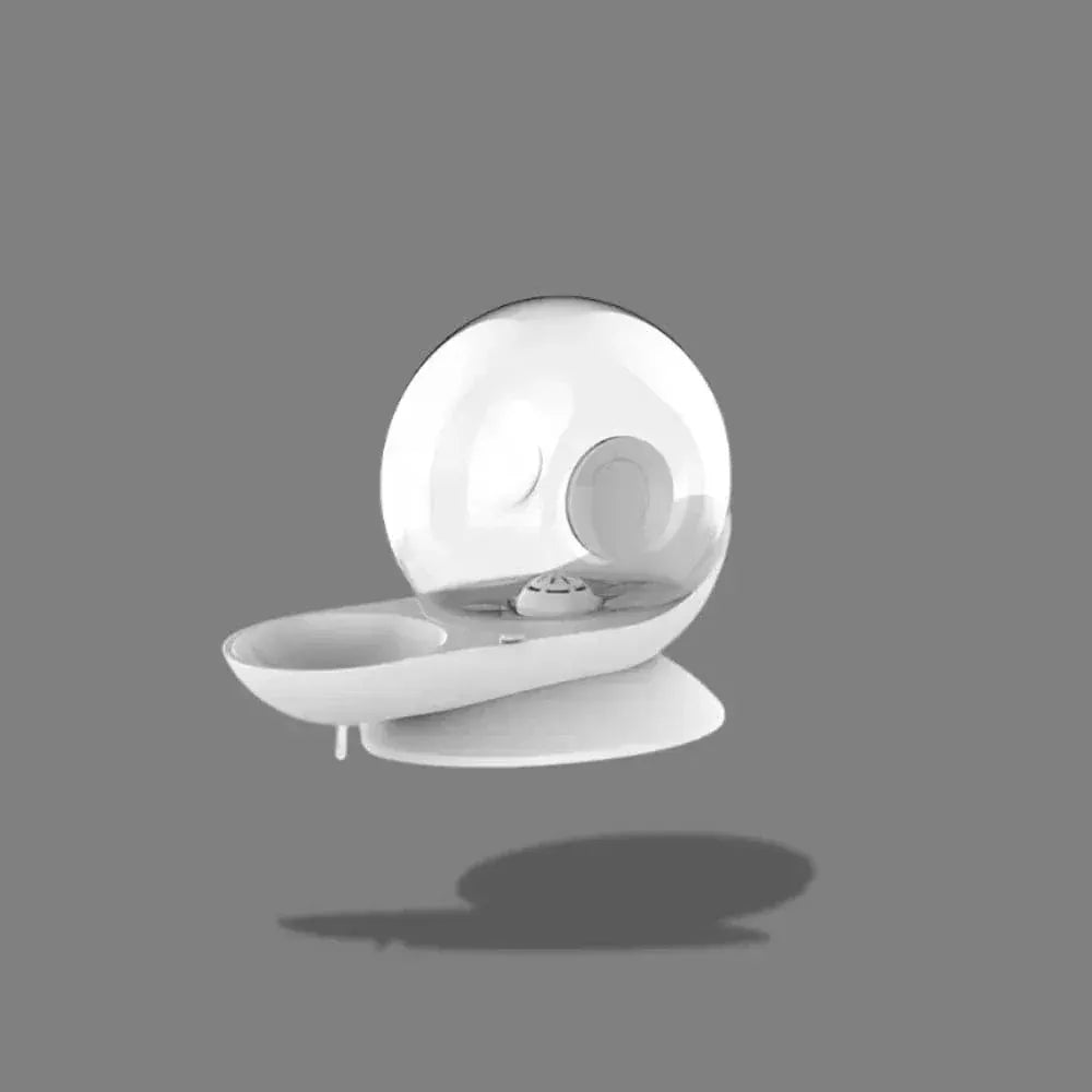 Snail-shaped cat water fountain