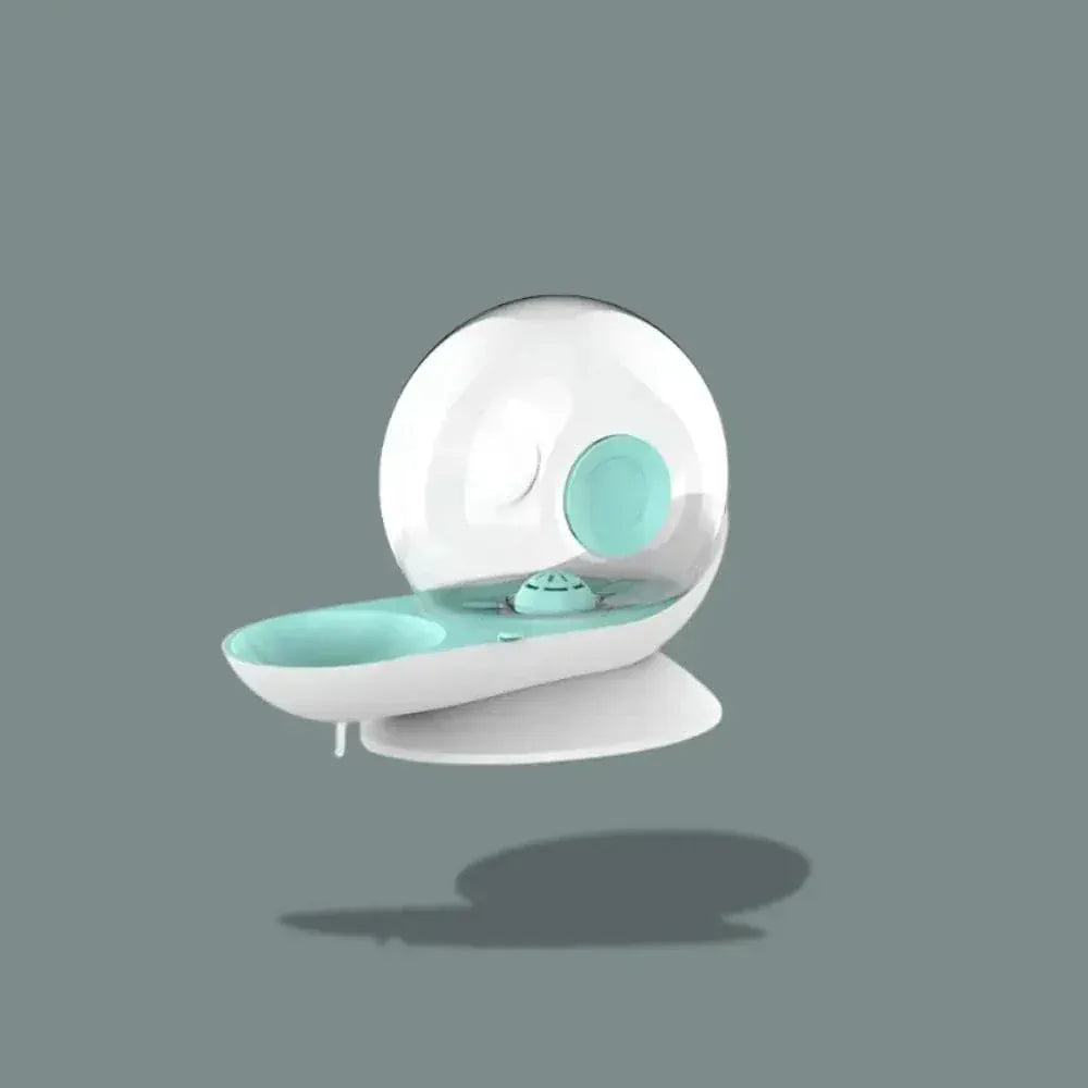 Snail-shaped cat water fountain